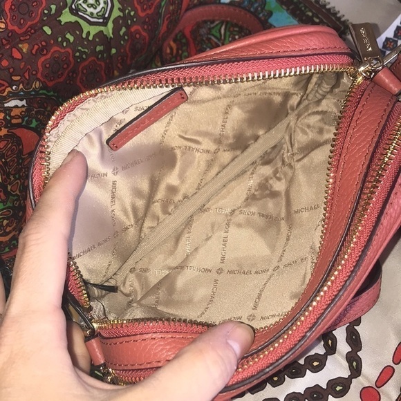 Brand New Michael Kors Genuine Leather Cinnamon Double Zippered Crossbody Purse - Picture 11 of 14